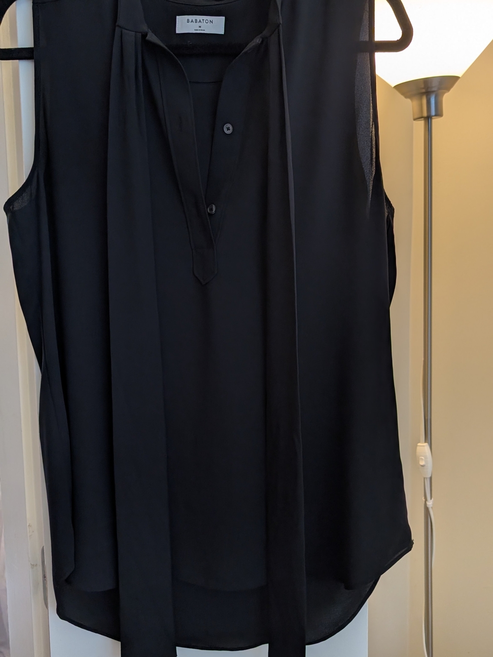 Aritzia Babaton Black Sleeveless Tie-Neck Blouse